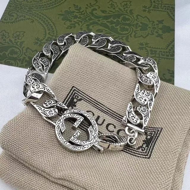 Gucci Silver Ornate Paisley-Engraved Links Interlocking G Clasp Bracelet 2