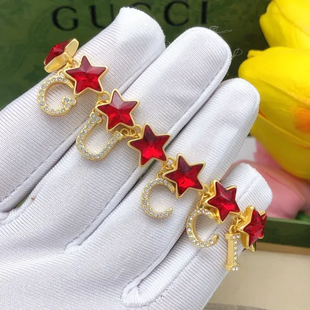 Gucci Star and Crystal Alphabet Red Gold Chain Faceted Stars Bracelet 4