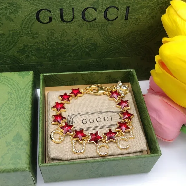 Gucci Star and Crystal Alphabet Red Gold Chain Faceted Stars Bracelet 7