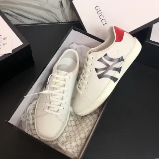 Gucci Tennis 1977 White Red NY Logo Lifestyle Sneakers
