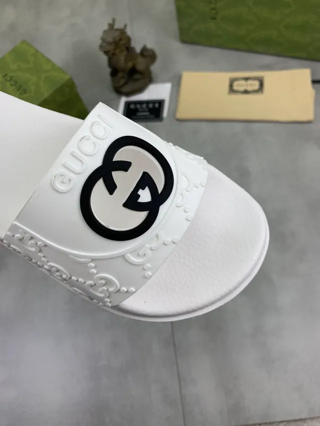 Gucci White Black Molded Rubber Interlocking GG Logo Slippers 3