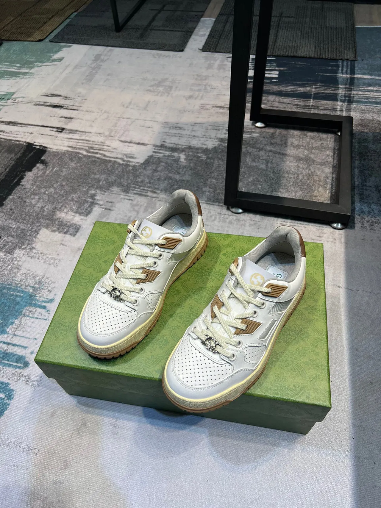 Gucci White Brown Perforated Toe Layered Panel Construction Lifestyle Sneakers 6