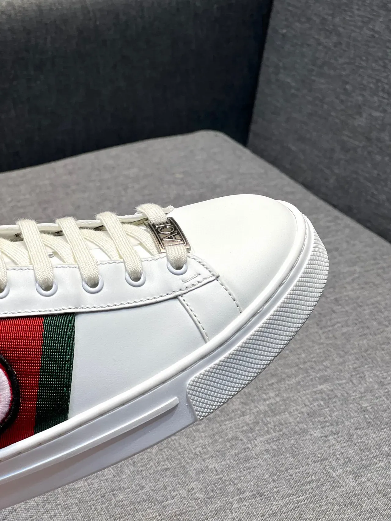 Gucci White Red Leather Upper Web Stripe Lifestyle Sneakers 3