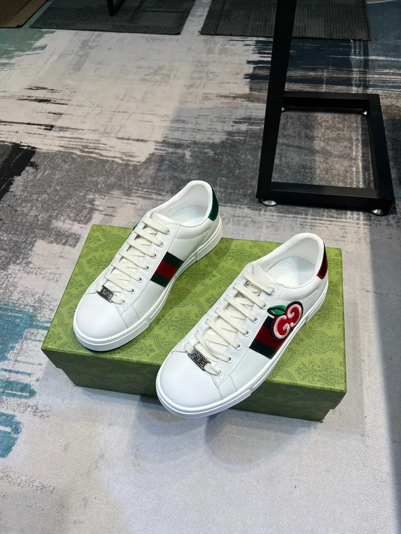 Gucci White Red Leather Upper Web Stripe Lifestyle Sneakers 5