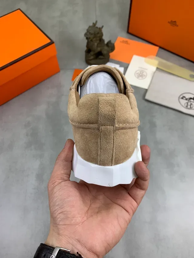 Hermès Beige White Suede Upper Ridged Sole Lifestyle Sneakers 3