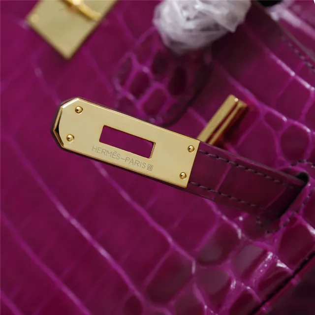 Hermès Birkin Sac Tote Crocodile Glossy Noir avec Ferrures en Or 2