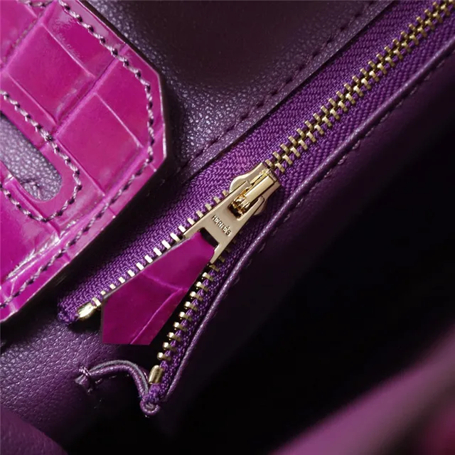 Hermès Birkin Sac Tote Crocodile Glossy Noir avec Ferrures en Or 4