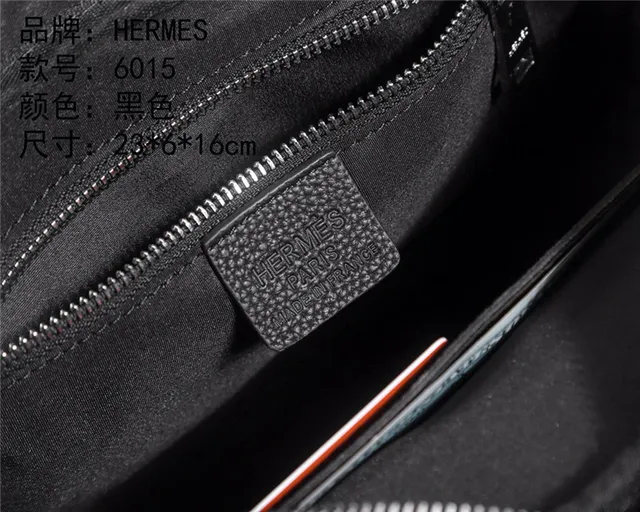 Hermès Black Pebbled Leather Rectangular Crossbody Bag 2