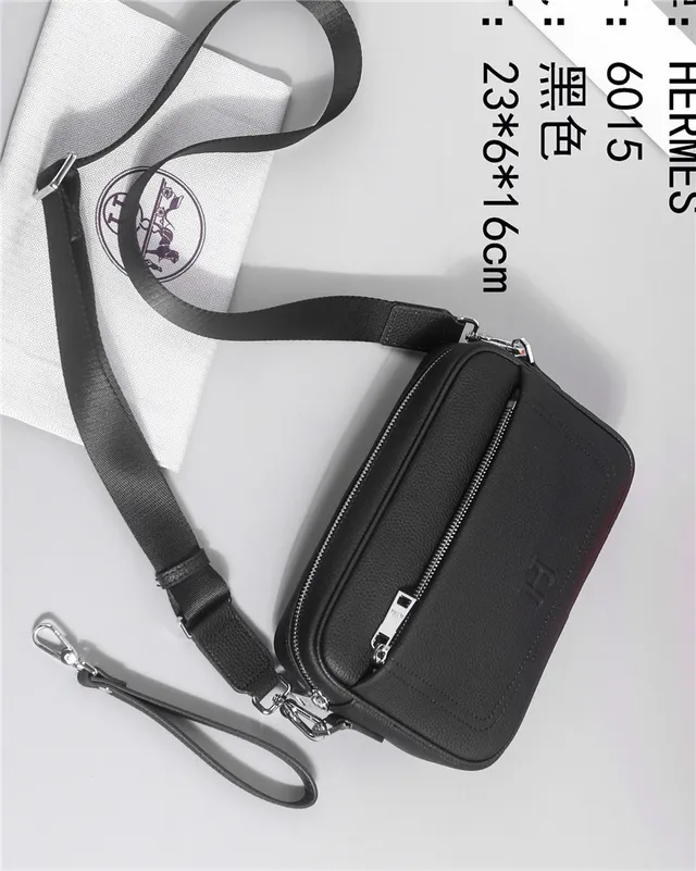 Hermès Black Pebbled Leather Rectangular Crossbody Bag 4