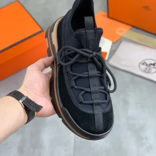 Hermès Negro Ante Lace-Over Strap Lifestyle Sneaker