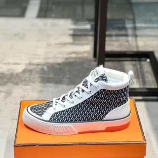 Hermès tênis lifestyle preto e branco alto com padrão geométrico em têxtil