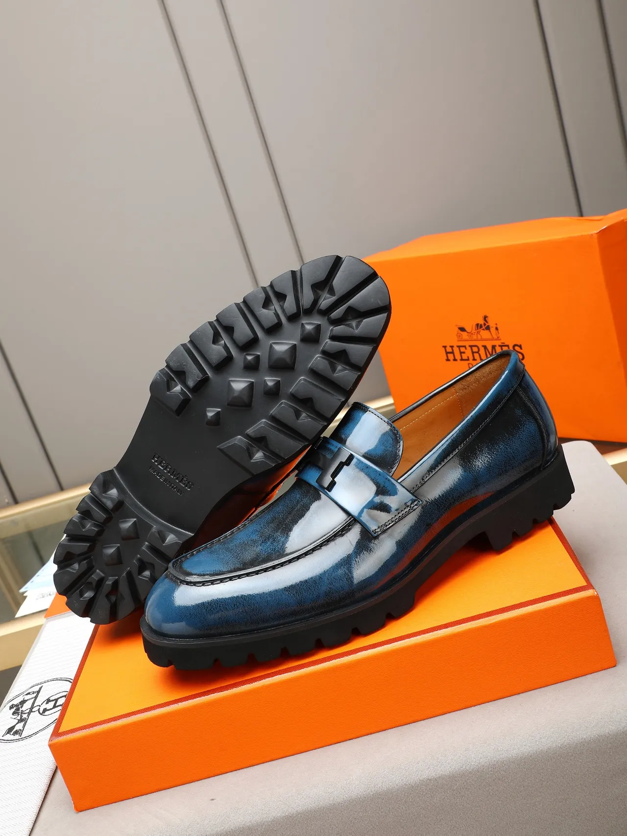 Hermès Blue Black Glossy Patent-Effect Leather Buckle Strap Detail Loafer 4