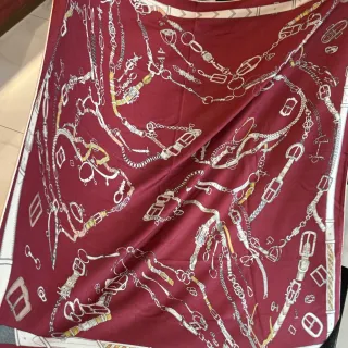 Hermès 勃艮第 白色 骑士 硬件 印花 边框 方形 剪影 丝绸 围巾