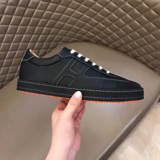 Hermès Chypre Preto Laranja H-Motif Painel Lateral Costura Contraste Branca Lifestyle Sneakers