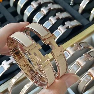 Pulsera Hermès Clic H Oro Beige Hebilla Esmaltada