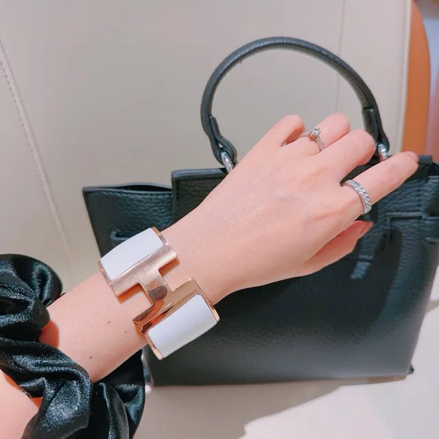 Hermès Clic H سوار كف أبيض مينا لون ذهبي صلب 5