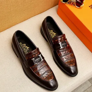 Hermès Constance Marrón Cuero de cocodrilo embossado Cuero pulido Loafers