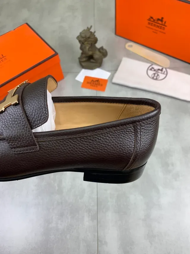 Hermès Constance Loafer Marrom Couro Granulado Fivela H Loafers 4