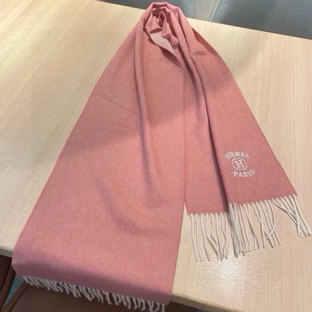 Hermès Logo brodé Rose poussiéreuse Écharpe en cachemire 2