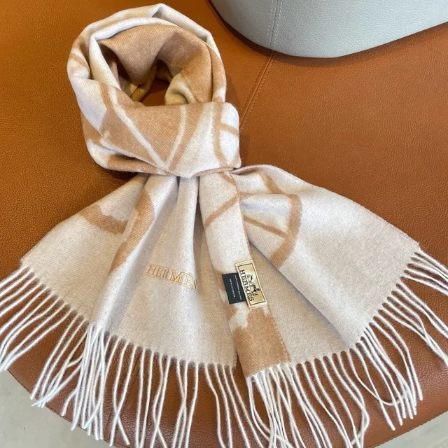 Hermès Motif Équestre Écharpe en Cachemire 8