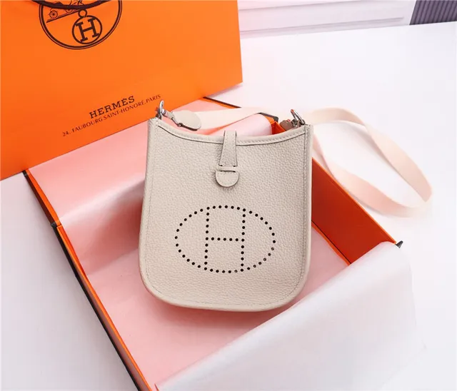 Hermès Evelyne Perforated H Tan Underarm Bag 17
