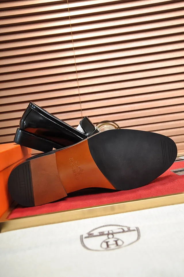 Hermès Oran কালো পলিশড চামড়ার বকেল লুফার 4
