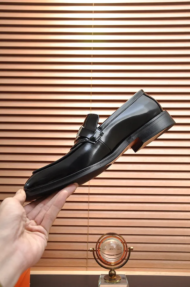 Hermès Oran কালো পলিশড চামড়ার বকেল লুফার 6