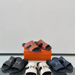 Sandálias Hermès Oran de dupla tira deslizante