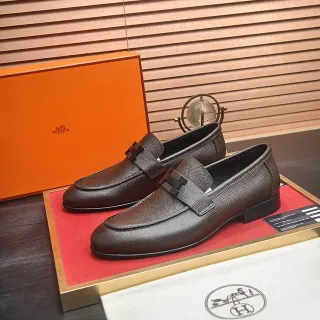 Hermès Oran mocassim marrom couro granulado H-Buckle mocassim