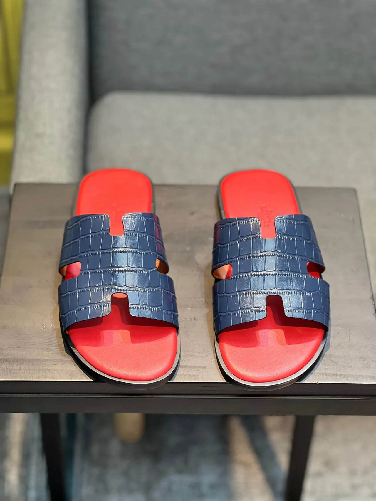 Hermès Oran Navy Croc-Embossed Red Insole Slippers 6