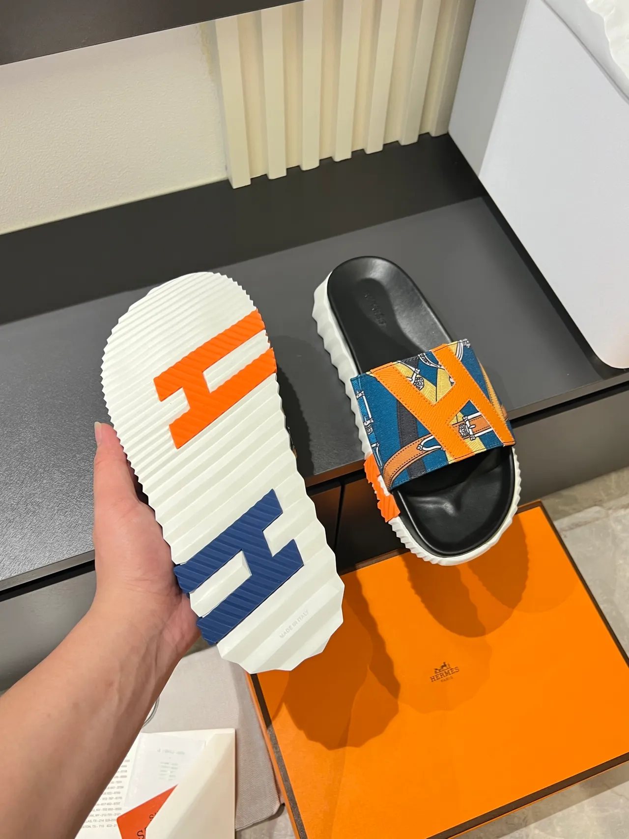 Hermès Oran Slides Multicolor H-Logo Strap Slippers 2
