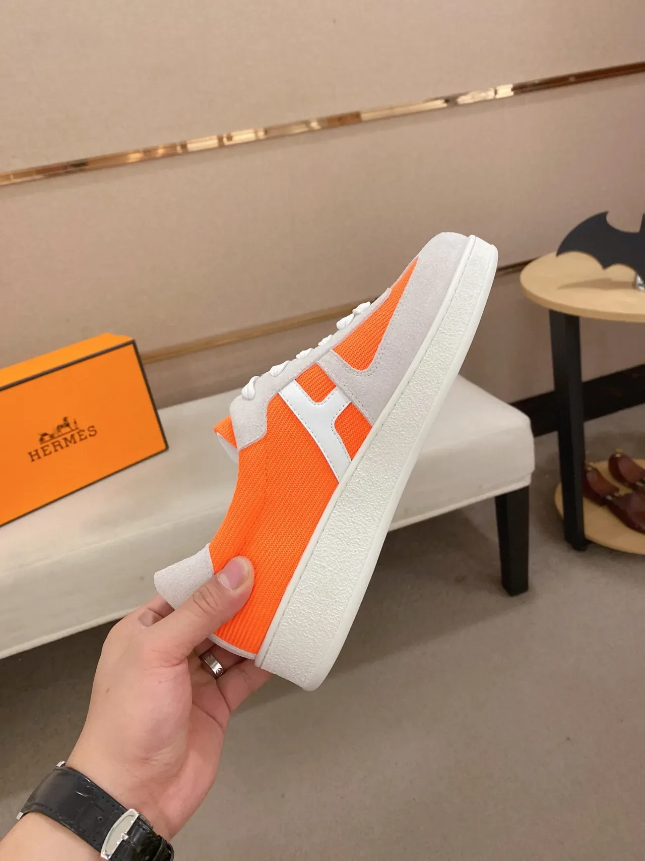 Hermès Sneakers Lifestyle Orange Gris Basse en Daim et Maille 5