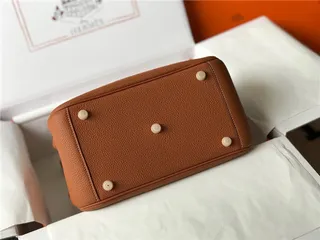 Hermès Picotin Lock অফ-হোয়াইট পেবল লেদার টোট ব্যাগ 24