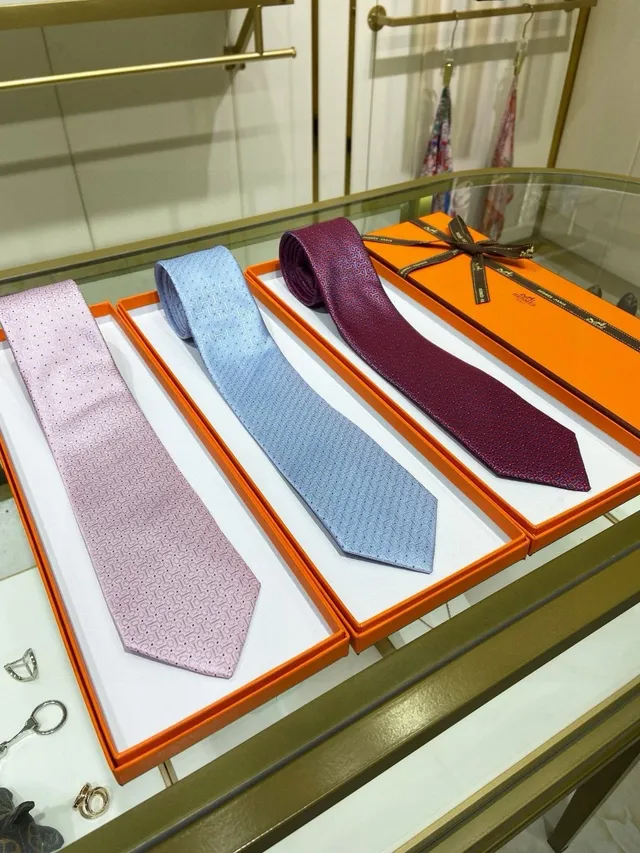 Hermès Pink Purple Silk-Woven Geometric H-Motif Necktie 3
