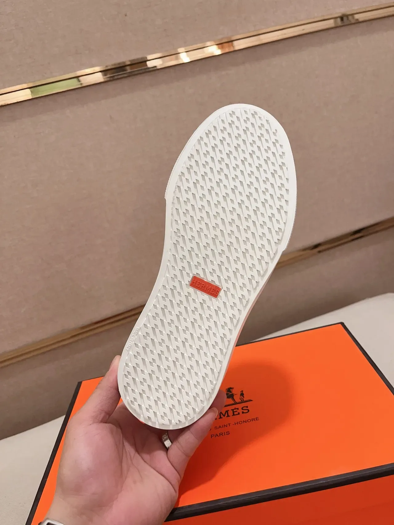 Hermès White Leather Croc-Embossed Panels Lifestyle Sneakers 2
