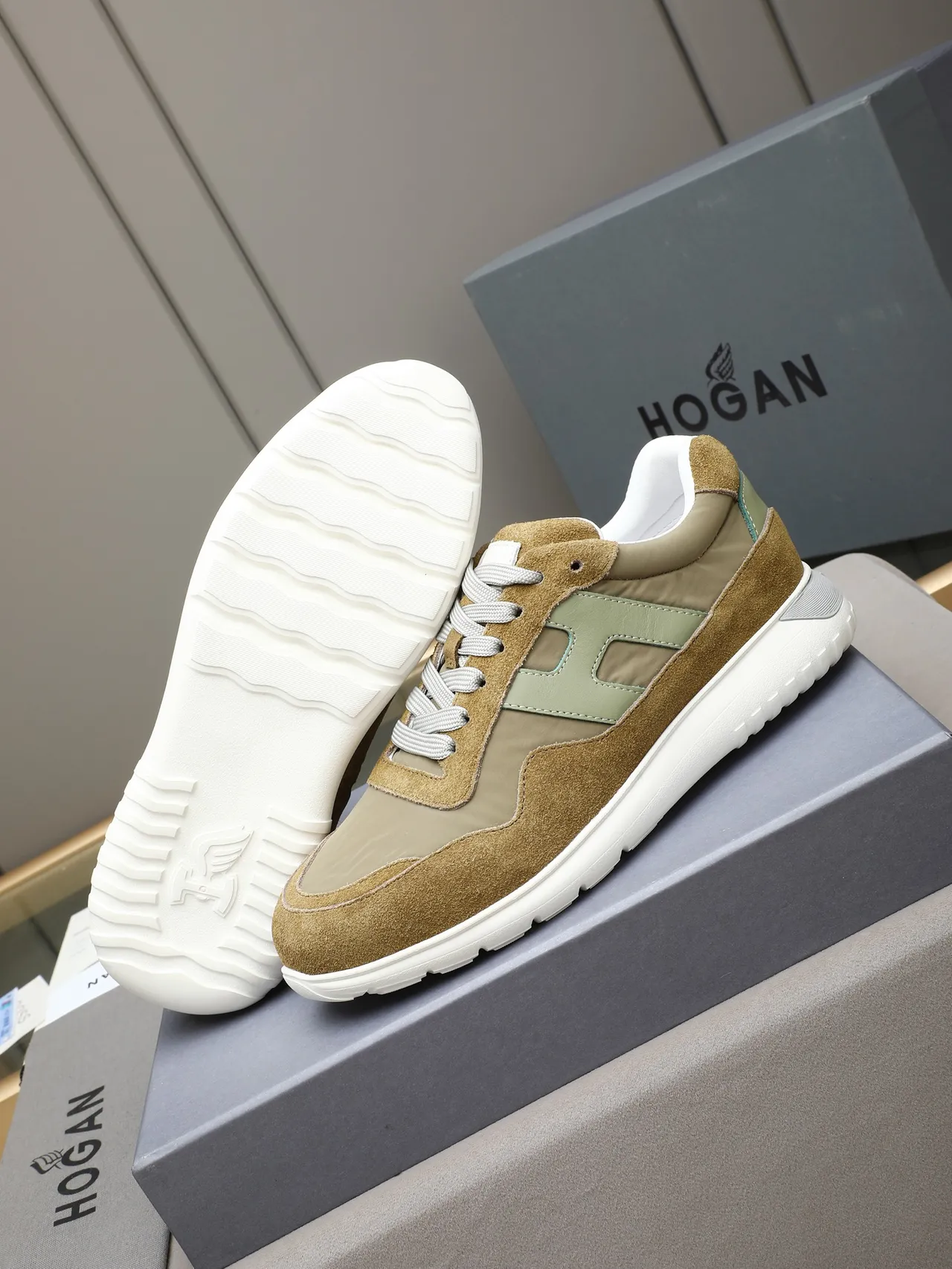 Hogan Marrom Verde Material Misto Superior Painel Lateral em Forma de H Sneakers Lifestyle 4