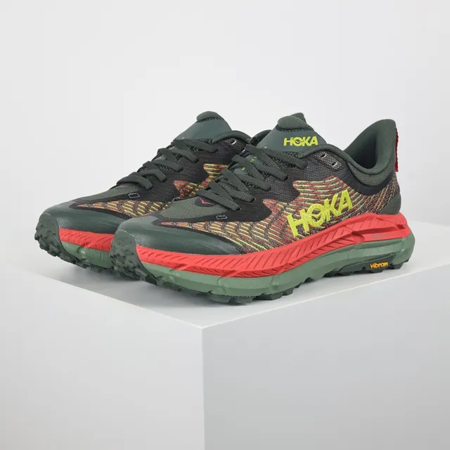 Hoka Vert Militaire Rouge Tige en Knit Engineered Semelle intermédiaire à double densité Chaussures de course 2