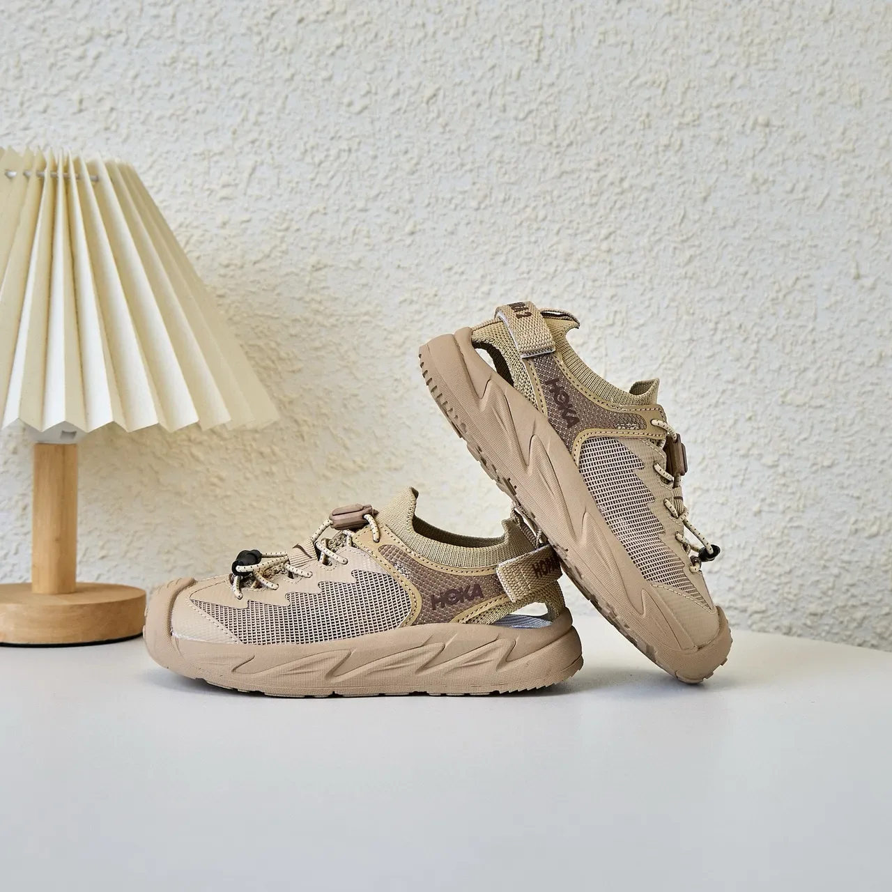 Hoka Noir Gris Mèche Supérieure Semelle Intermédiaire Caoutchouc Sculpté Sneakers Lifestyle 7