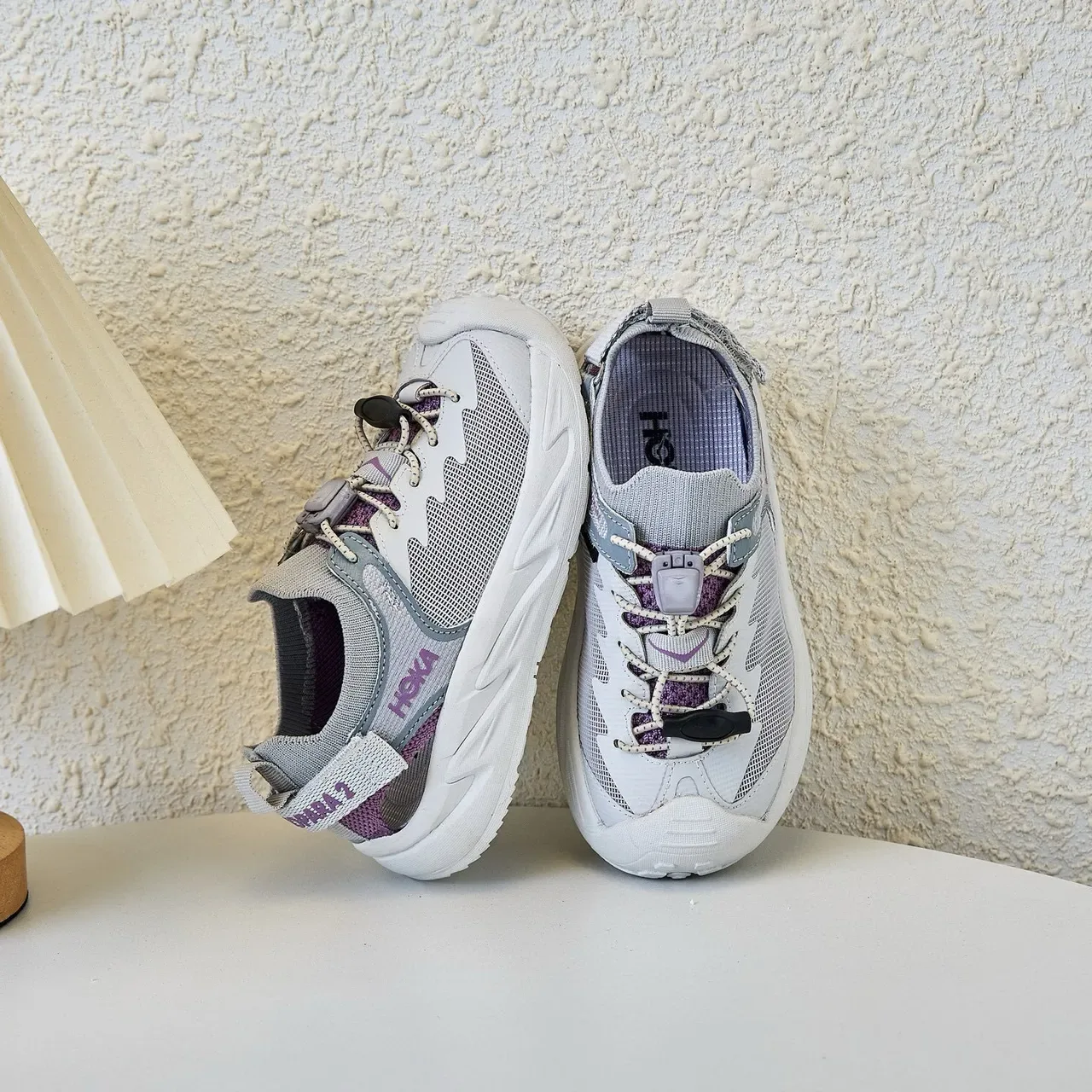 Hoka Noir Gris Mèche Supérieure Semelle Intermédiaire Caoutchouc Sculpté Sneakers Lifestyle 10