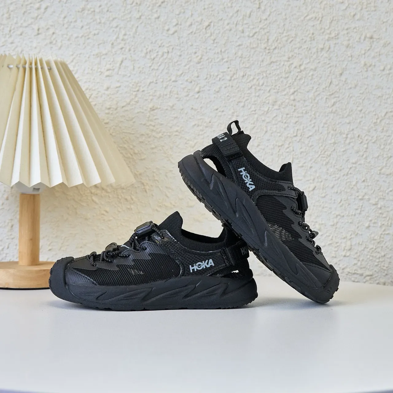 Hoka Noir Gris Mèche Supérieure Semelle Intermédiaire Caoutchouc Sculpté Sneakers Lifestyle 17
