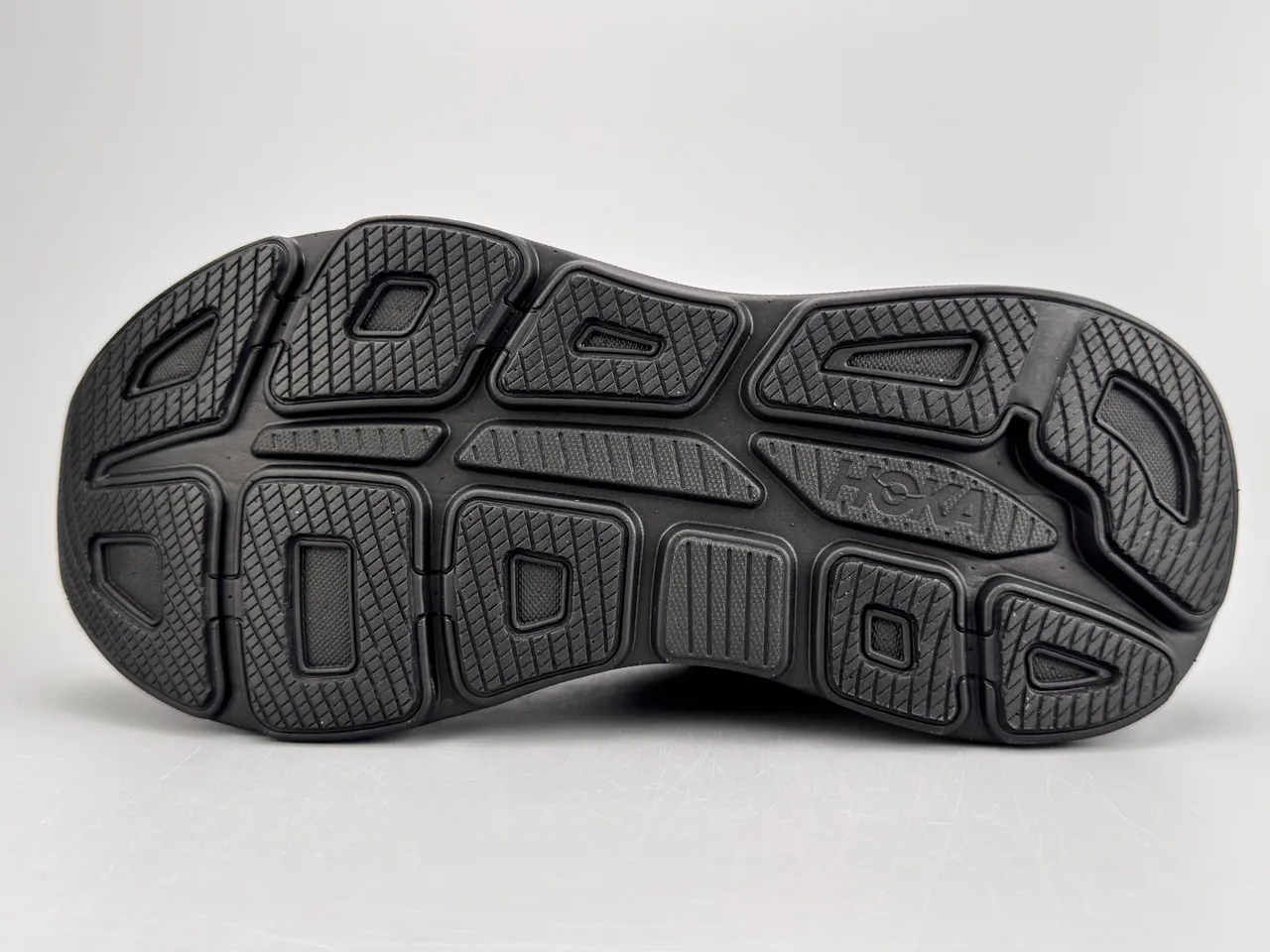 Hoka Clifton Preto Monocromo Malha Engenheirada Superior Tênis de Running 6