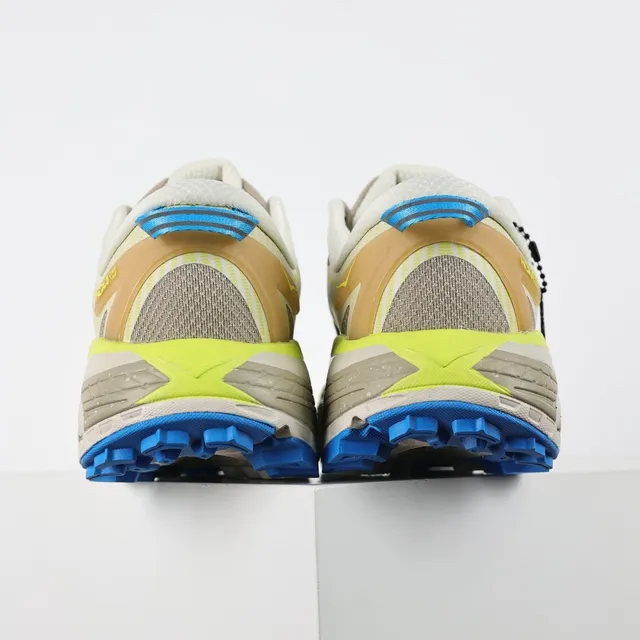 Hoka Speedgoat beige vert lime bleu chaussures de trail running 8