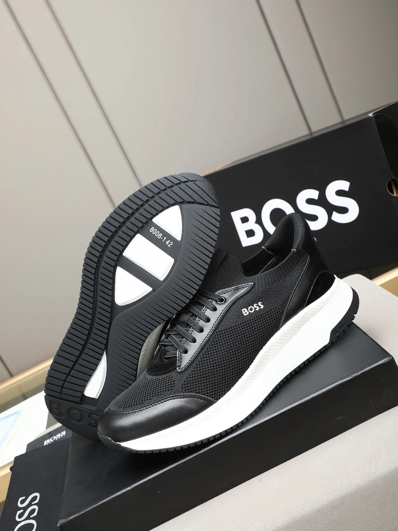 Hugo Boss Sneaker Lifestyle Noir en Maille et Cuir 4