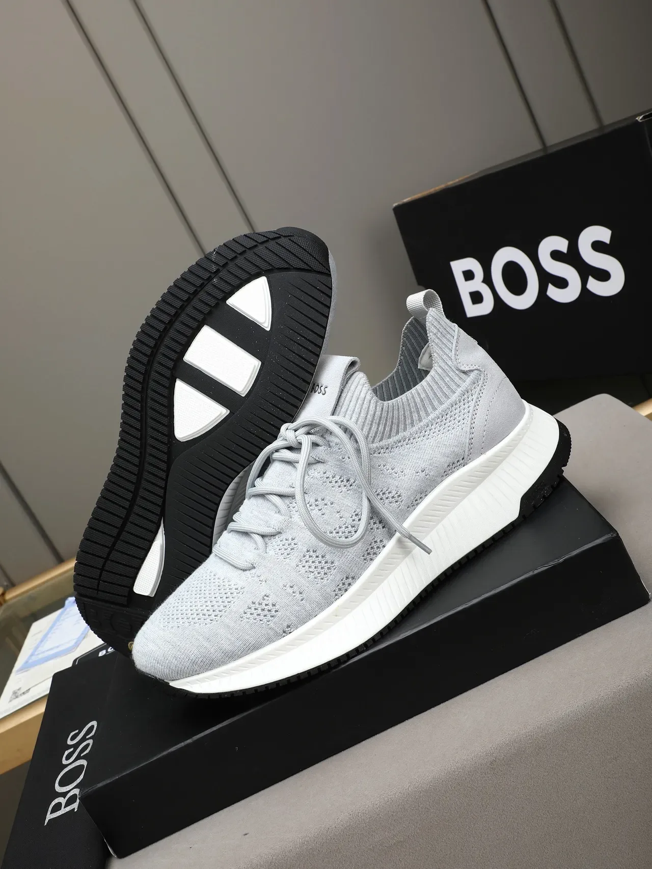 Hugo Boss Gray White Knit Upper Ribbed Collar Lifestyle Sneakers 4