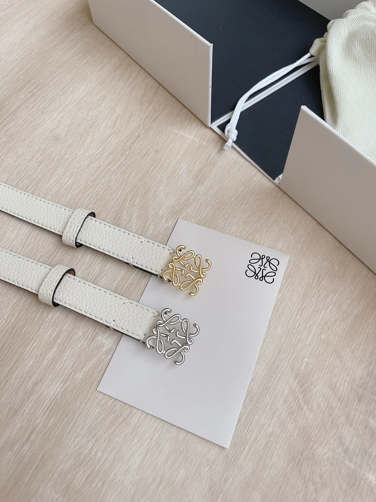 Loewe Anagram Belt Beige Argent Étroit Grainé Boucle Cuir 8