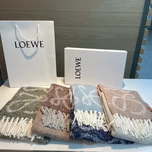 Loewe Cachecol de Caxemira Bege com Padrão Jacquard Tecido e Bordas com Franjas 4