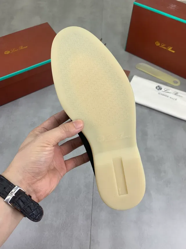 Loro Piana हॉर्सबिट लोफर काला स्वेड क्रीम सोल 2