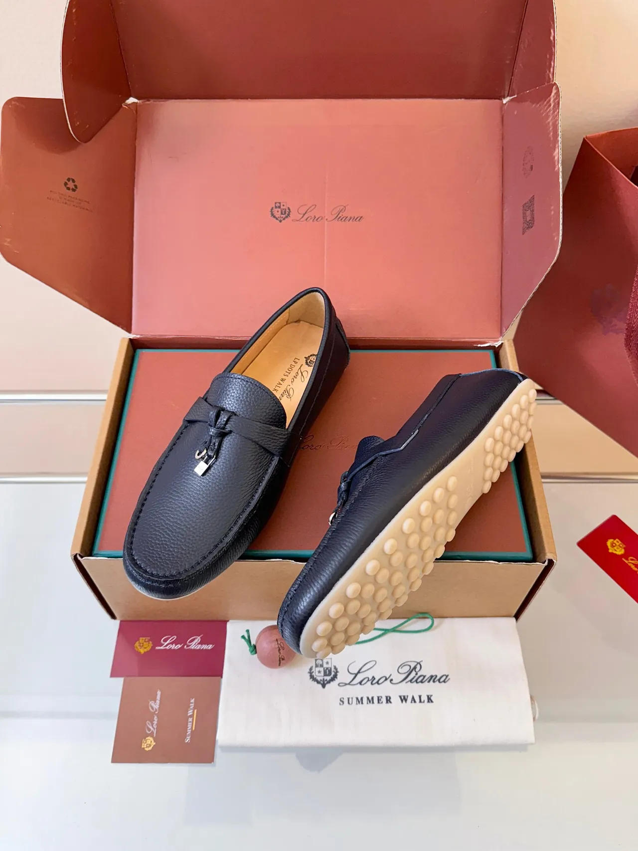 Loro Piana لوفر أسود أبيض جلد مقشف حزام مربوط 2