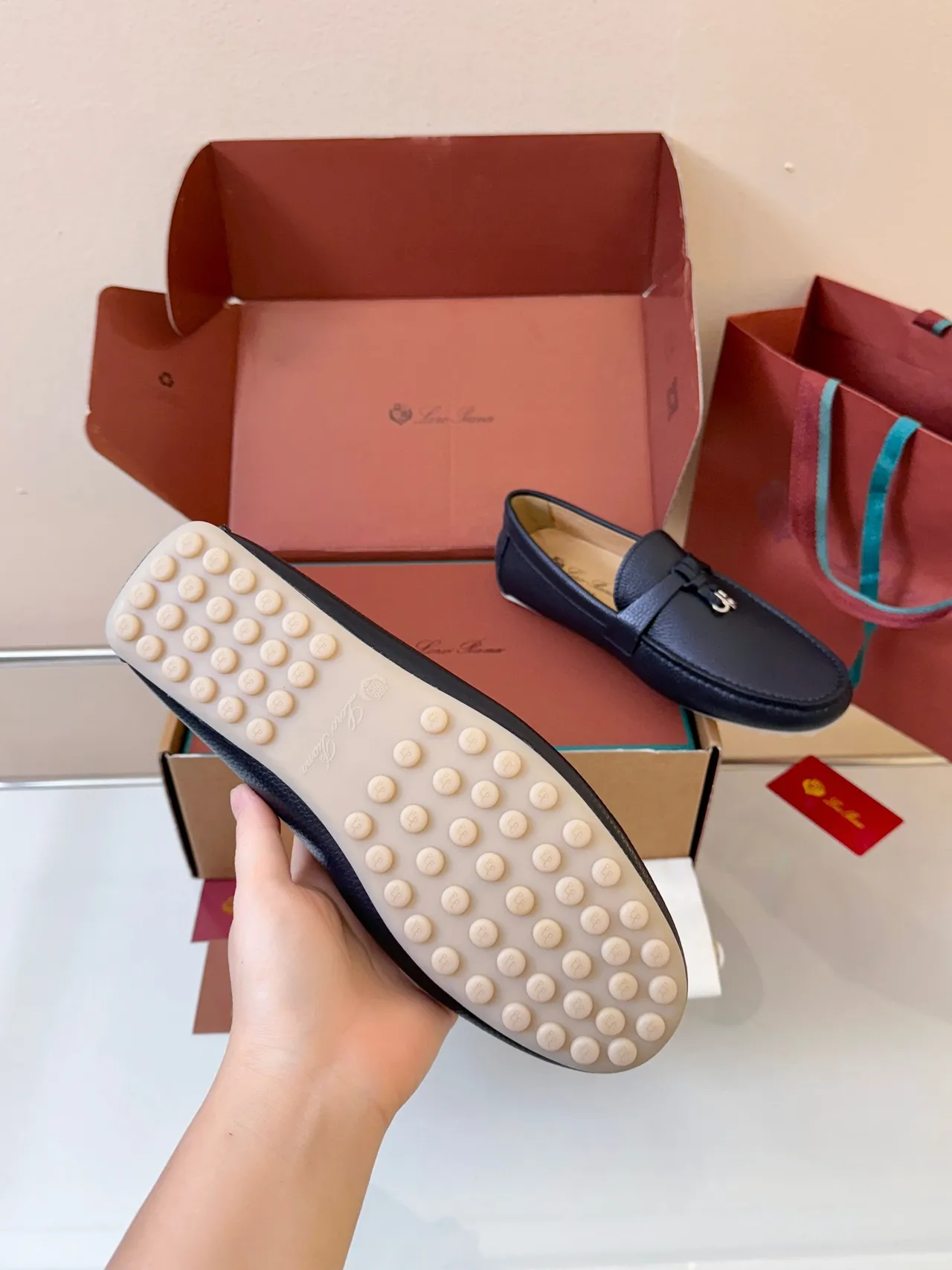 Loro Piana لوفر أسود أبيض جلد مقشف حزام مربوط 5