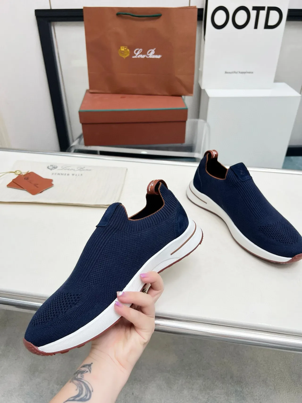 Loro Piana بحري بني منسوج سيليب أون أصابع ثقوب حذاء أسلوب حياة 3